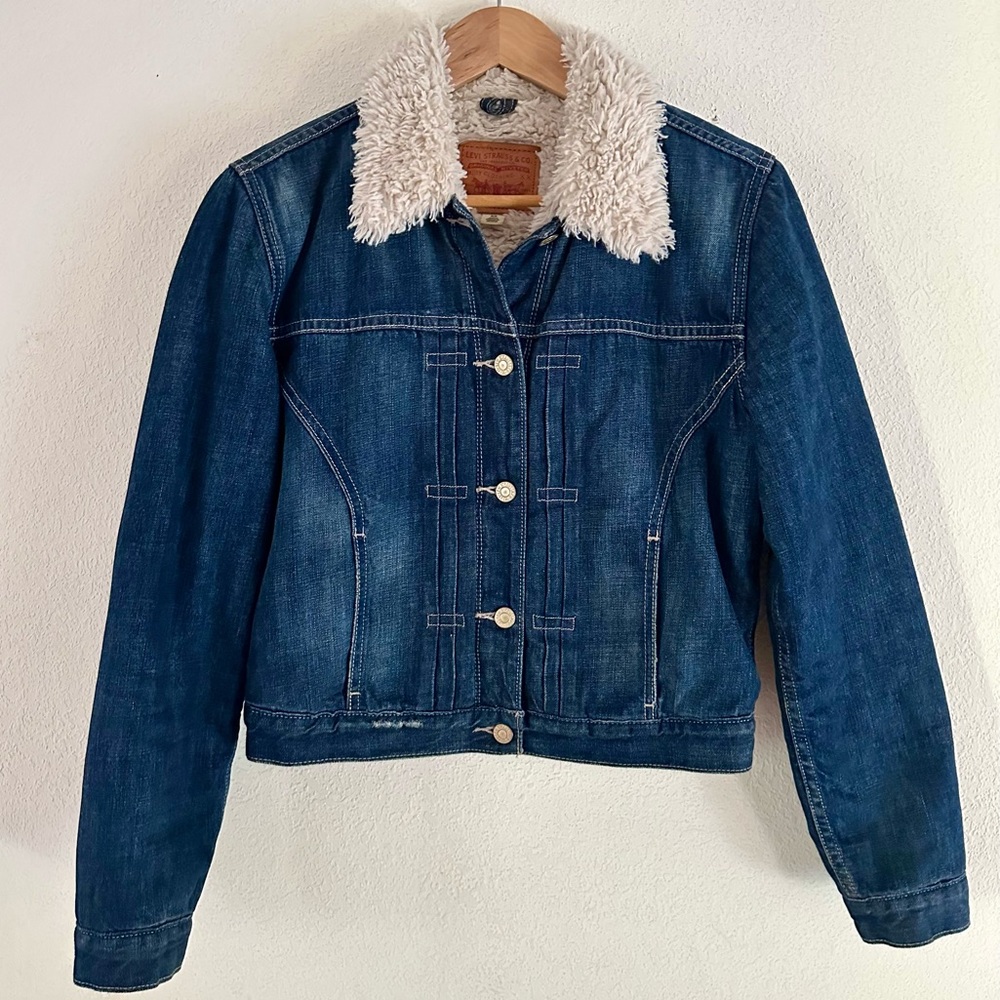 Levi's | Denim sherpa-lined trucker jacket in medium